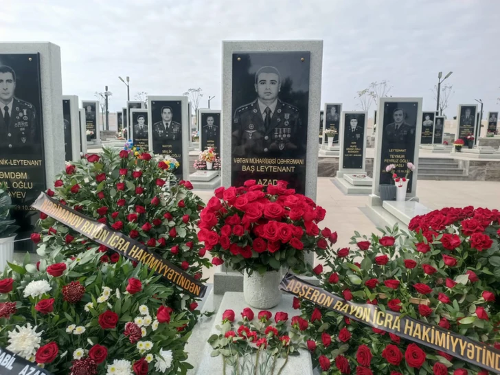 В Азербайджане почтили память героя Отечественной войны Азада Гумбатова