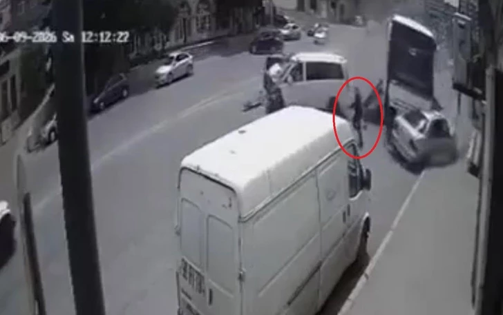 Смерть была в нескольких сантиметрах: пешеход чудом спасся во время ДТП в Баку