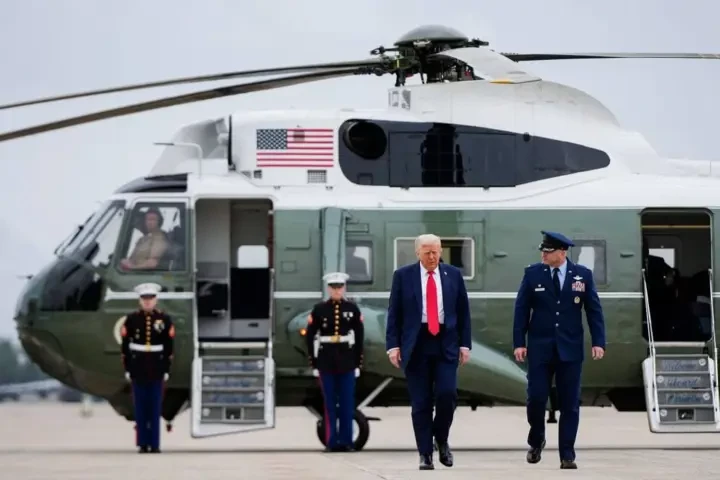 В США ужесточают правила полетов после инцидента с вертолетом Трампа