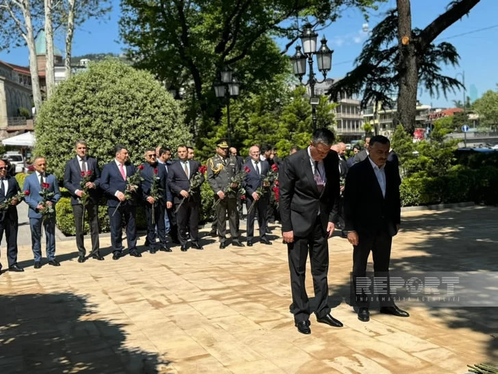 Media.az - Новости Азербайджана - В Тбилиси и Рустави почтили память Гейдара Алиева