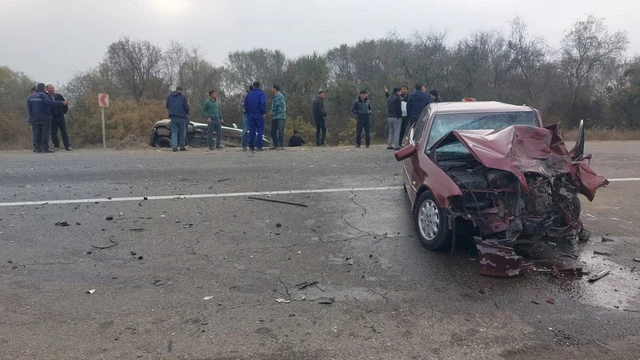 В Имишли столкнулись три автомобиля, есть пострадавшие