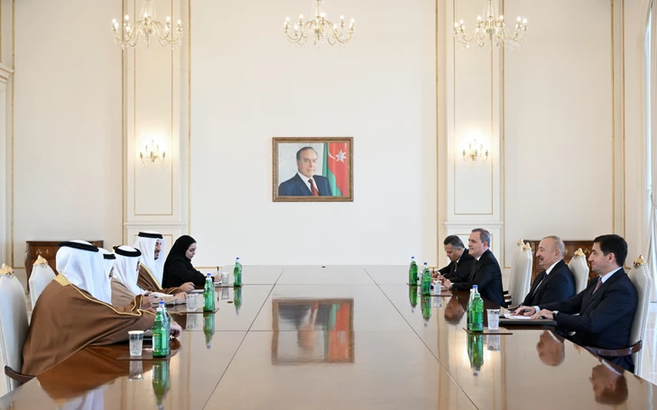 Президент Азербайджана принял министра иностранных дел Бахрейна