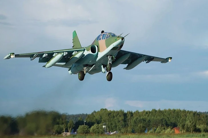 В Минобороны Грузии уточнили: разбился самолет Су-25, пилот погиб