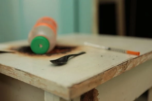 Стены в трещинах, штукатурка обвалилась: аварийное состояние бакинской поликлиники