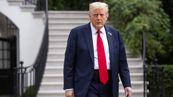 Президент США опубликовал изображения с лозунгом «Трамп 2028»