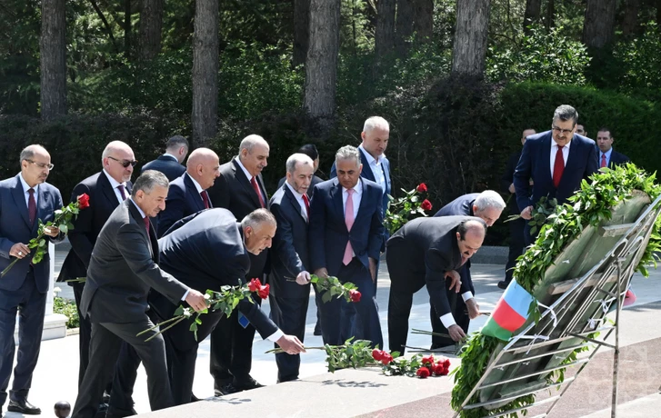 Media.az - Новости Азербайджана - Иорданская делегация почтила память Гейдара Алиева на Аллее почетного захоронения