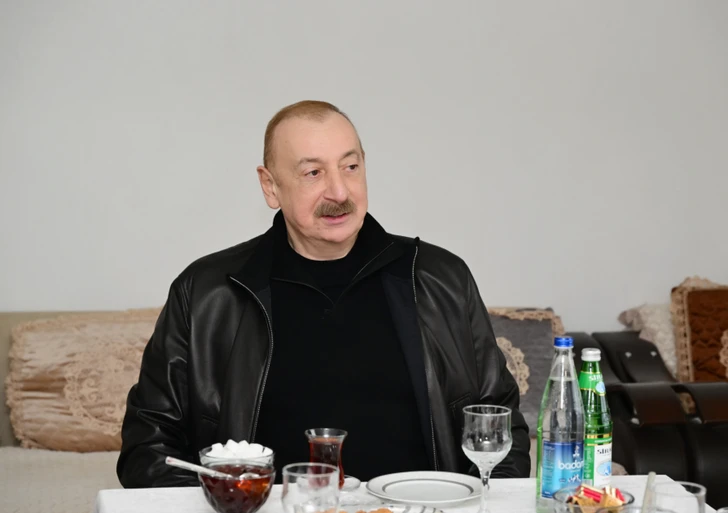 Media.az - Новости Азербайджана - Ильхам Алиев встретился с жителями села Баллыджа в Ходжалы