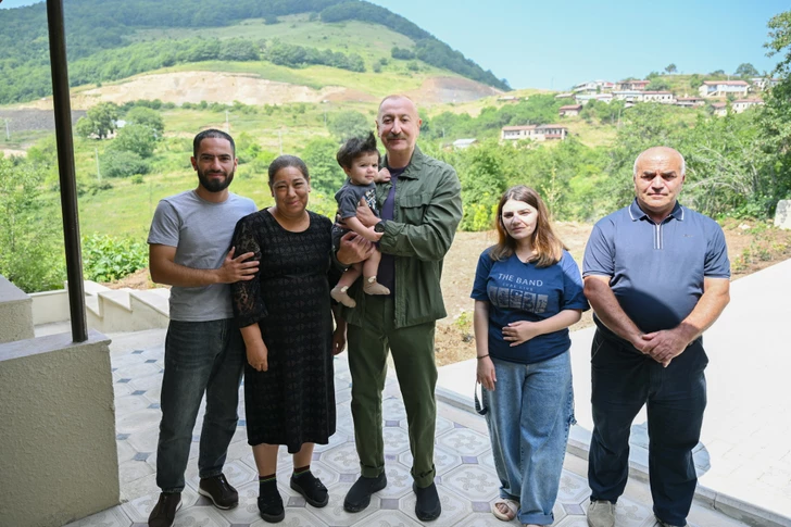 Media.az - Новости Азербайджана - Президент Ильхам Алиев ознакомился с работами в селе Кичик Галадереси и встретился с жителями