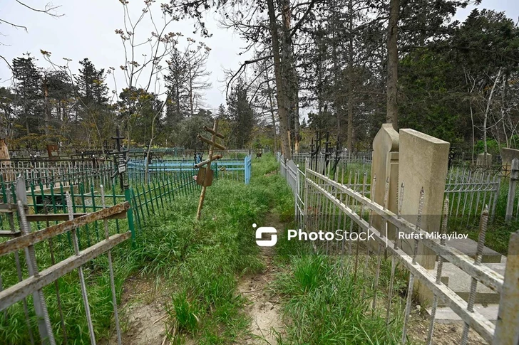 Media.az - Новости Азербайджана - Заброшенные могилы и исчезающие ограды: кто довел до запустения кладбище в Низаминском районе Баку?