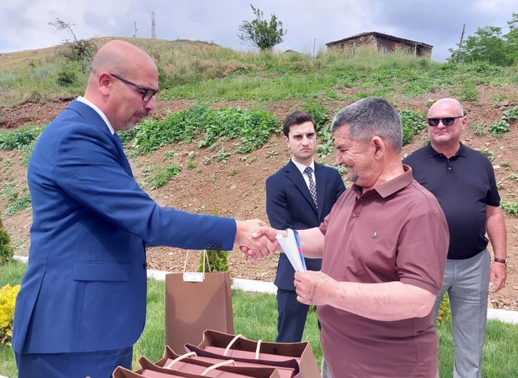Media.az - Новости Азербайджана - Семьям, переселившимся сегодня в Ходжавендский и Шушинский районы, вручены ключи от новых домов