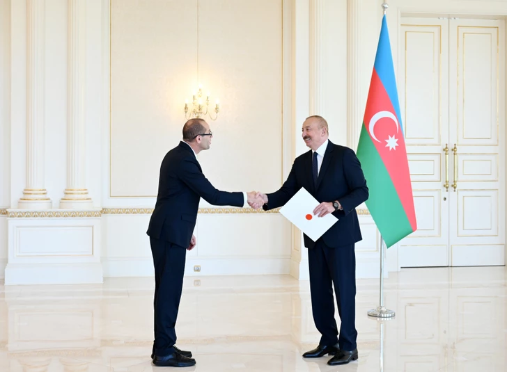 Президент Ильхам Алиев принял верительные грамоты новоназначенного посла Израиля