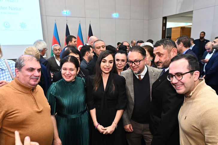Media.az - Новости Азербайджана - В Азербайджанском культурном центре в Берлине открылась выставка МАМА «Мать-природа»