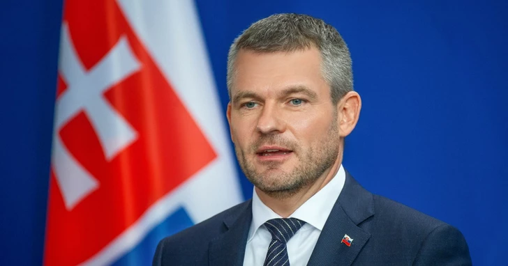 Президент Словакии направил поздравительное письмо Ильхаму Алиеву