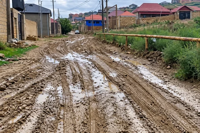 Media.az - Новости Азербайджана - «Ни пройти, ни проехать»: жители абшеронского поселка жалуются на разбитые дороги