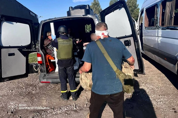 Media.az - Новости Азербайджана - Зеленский рассказал об ударе дроном по маршрутному автобусу и атаках на инфраструктуру