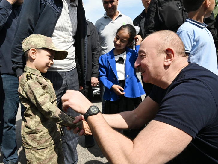 Media.az - Новости Азербайджана - Президент Ильхам Алиев встретился с жителями города Лачын
