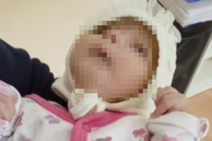 Первого ребенка родила в 14 лет: в Баку мать шестерых детей с младенцем разместили в приюте