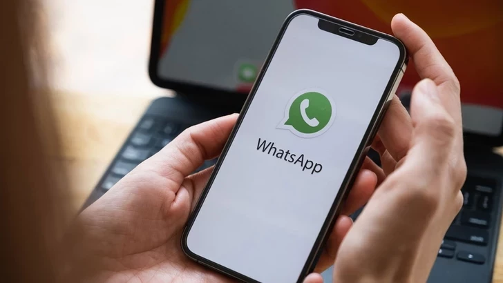 WhatsApp внедряет ИИ для генерации ответов в чатах
