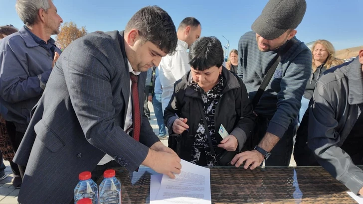 Media.az - Новости Азербайджана - Очередные группы переселенцев прибыли в Ходжалы и село Хоровлу, им вручены ключи от домов