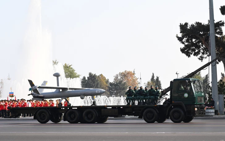 Media.az - Новости Азербайджана - Президент Ильхам Алиев выступил на военном параде, посвященном пятой годовщине Победы