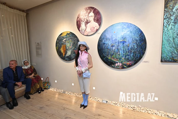 «Бесконечность внутри нас»: в Nine Senses Art Center открылась выставка Марьям Кенгерли