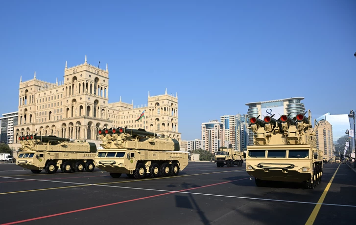 Media.az - Новости Азербайджана - Президент Ильхам Алиев выступил на военном параде, посвященном пятой годовщине Победы