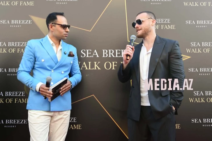 Media.az - Новости Азербайджана - Керем Бюрсин получил именную звезду на Sea Breeze Walk of Fame