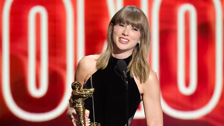 Тейлор Свифт установила рекорд по количеству наград MTV VMA