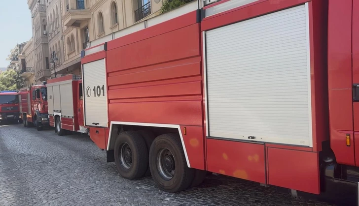 Media.az - Новости Азербайджана - Пожар в центре Баку полностью потушен
