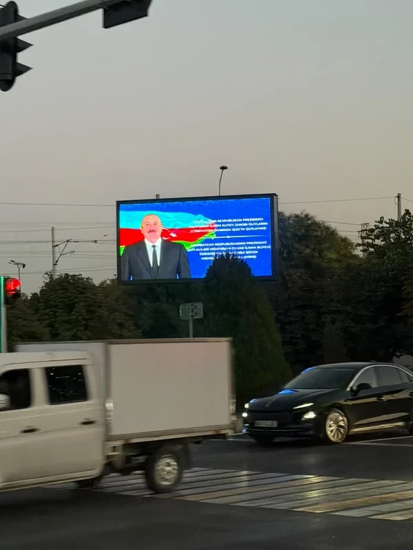 Media.az - Новости Азербайджана - Улицы Ташкента украсили баннерами в честь визита Ильхама Алиева