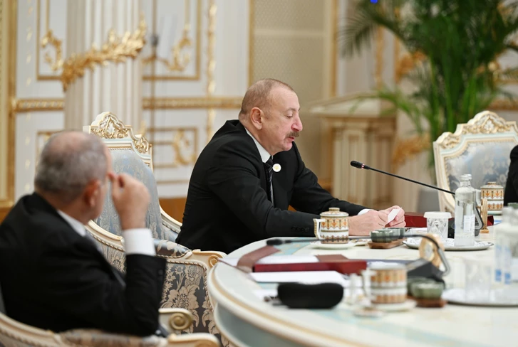 Media.az - Новости Азербайджана - Президент Ильхам Алиев в Душанбе выступил на заседании Совета глав государств СНГ в узком составе