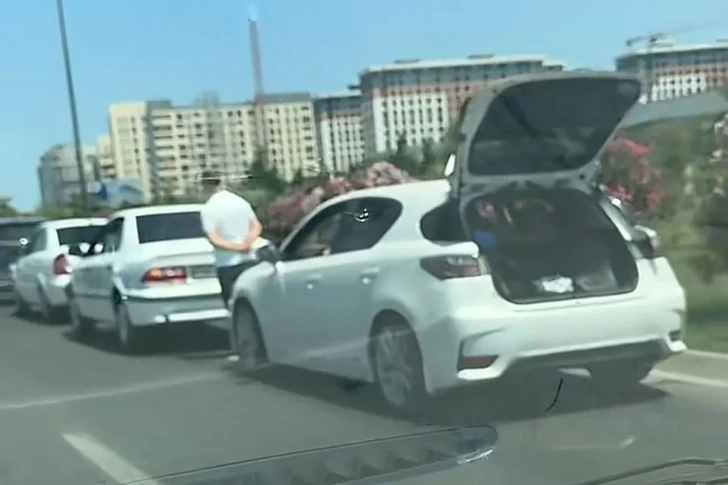 Массовая авария в Сумгайыте: столкнулись четыре автомобиля