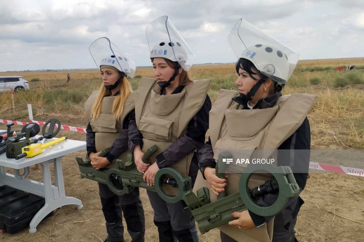 Media.az - Новости Азербайджана - Комиссар ЕС понаблюдала за процессом разминирования в Агдаме