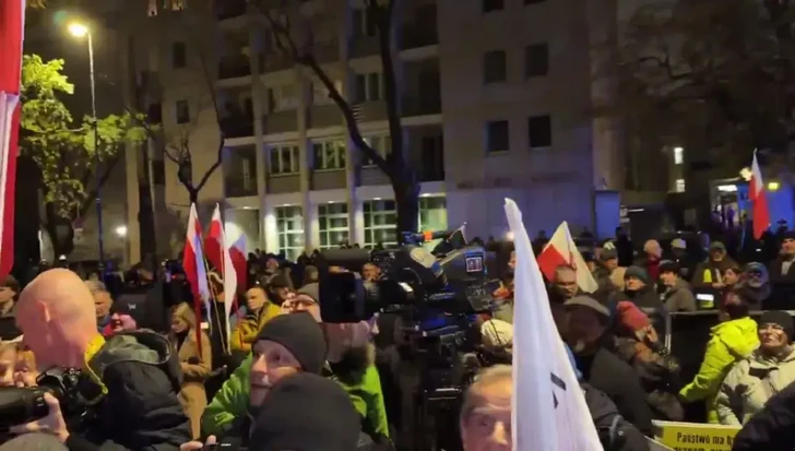 В Польше обострился конфликт вокруг Конституционного суда: президент созвал экстренное совещание