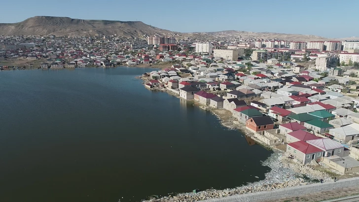 Media.az - Новости Азербайджана - Локбатан под водой: служба водоснабжения откачивает воду с затопленных территорий