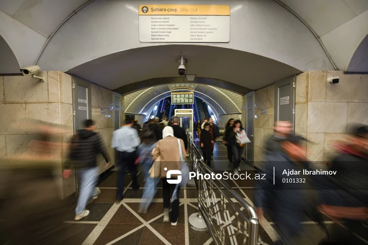 Подземная давка: выдержат ли эскалаторы бакинского метро растущий поток пассажиров?