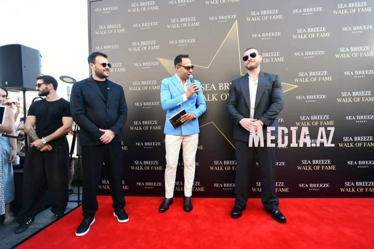 Media.az - Новости Азербайджана - Керем Бюрсин получил именную звезду на Sea Breeze Walk of Fame