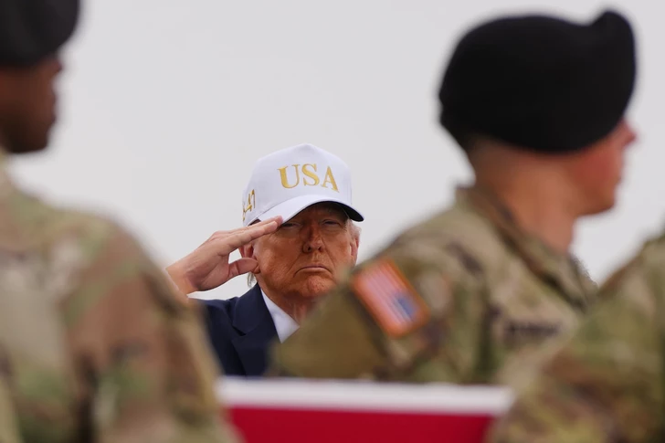 Президент США почтит память шестерых военных, погибших при крушении самолета в Ираке