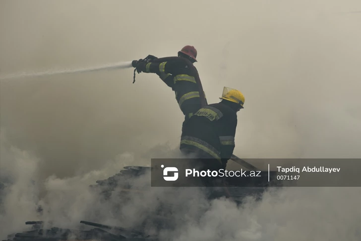 В Агджабеди при пожаре в частном доме погиб 12-летний ребенок