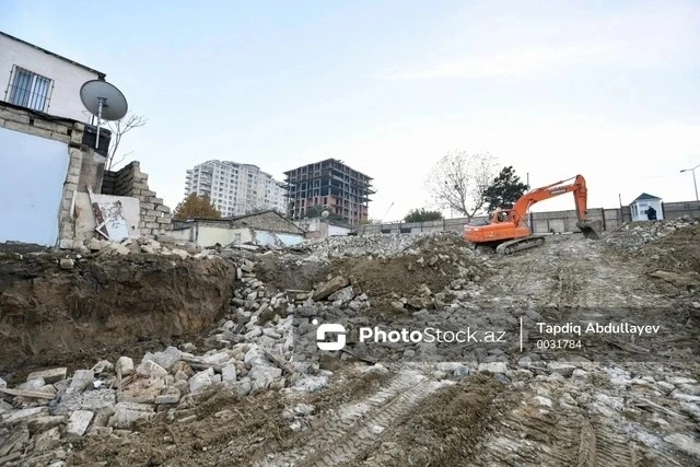 В Баку появится новый парк: начался снос аварийных домов
