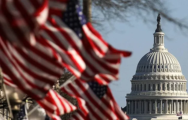 Государственный долг США достиг рекордной отметки в 39 трлн долларов