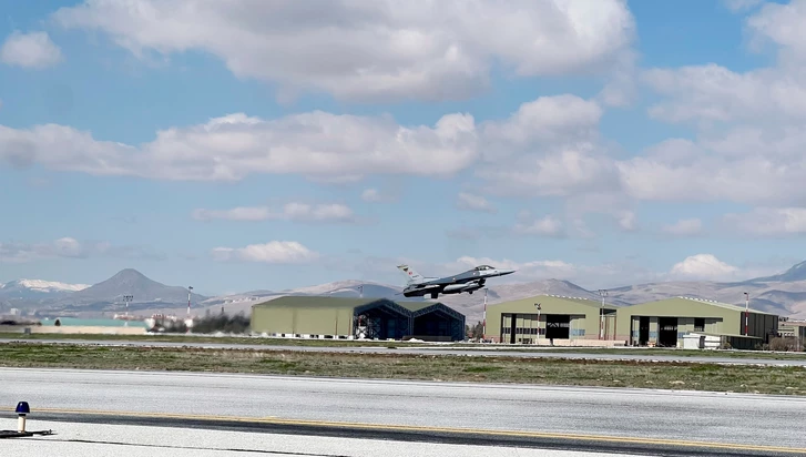 Media.az - Новости Азербайджана - Азербайджанские пилоты блестяще проявили себя на учениях Anatolian Phoenix-2026 в Турции