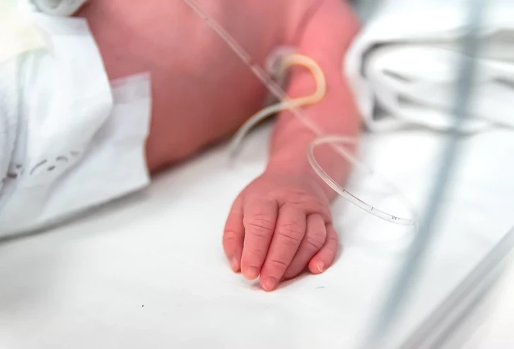 В Абшеронской больнице скончался младенец, родившийся два дня назад