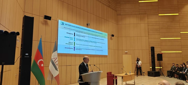Media.az - Новости Азербайджана - PISA 2025: Баку почти сравнялся со средним показателем стран ОЭСР по математике