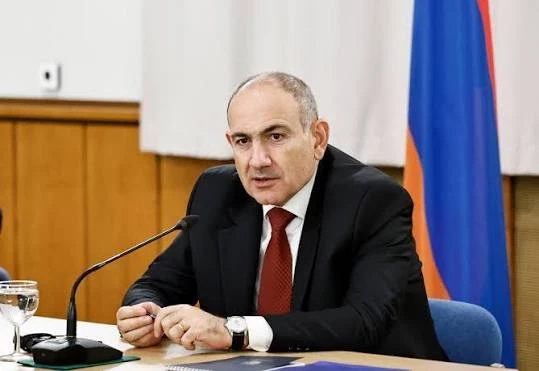 Пашинян назвал передачу концессии железных дорог Армении третьей стране лучшим решением