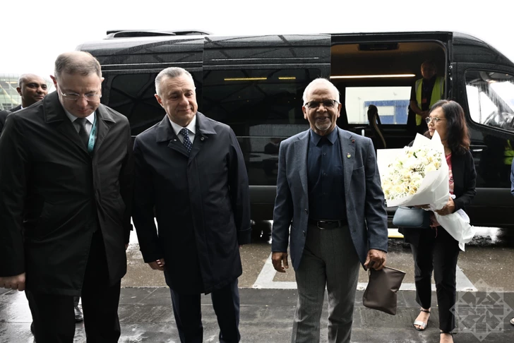 Media.az - Новости Азербайджана - Президент Республики Маврикий прибыл в Азербайджан для участия в WUF13