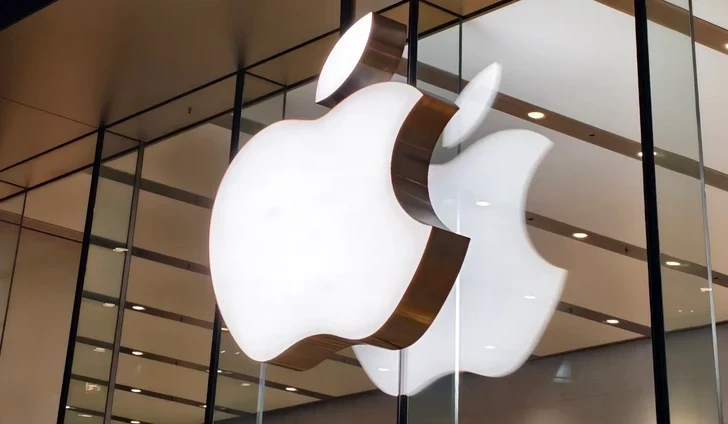Apple заработала почти половину всех денег на смартфонах в мире