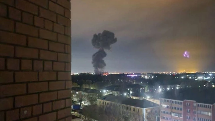 Число погибших при взрыве на предприятии в РФ достигло девяти