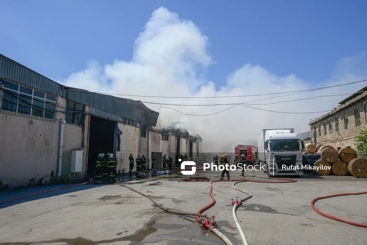 Media.az - Новости Азербайджана - Пожар на складах в Баку потушен