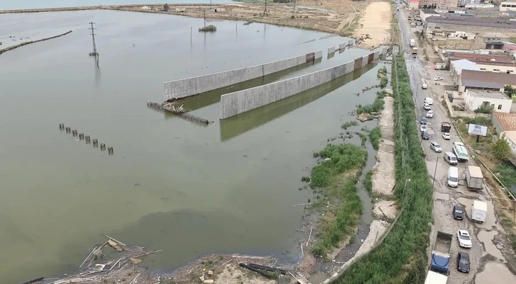 Стройка дороги Новханы–Пиршаги ушла под воду